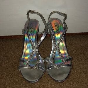 Silver Heel w/ Jewels